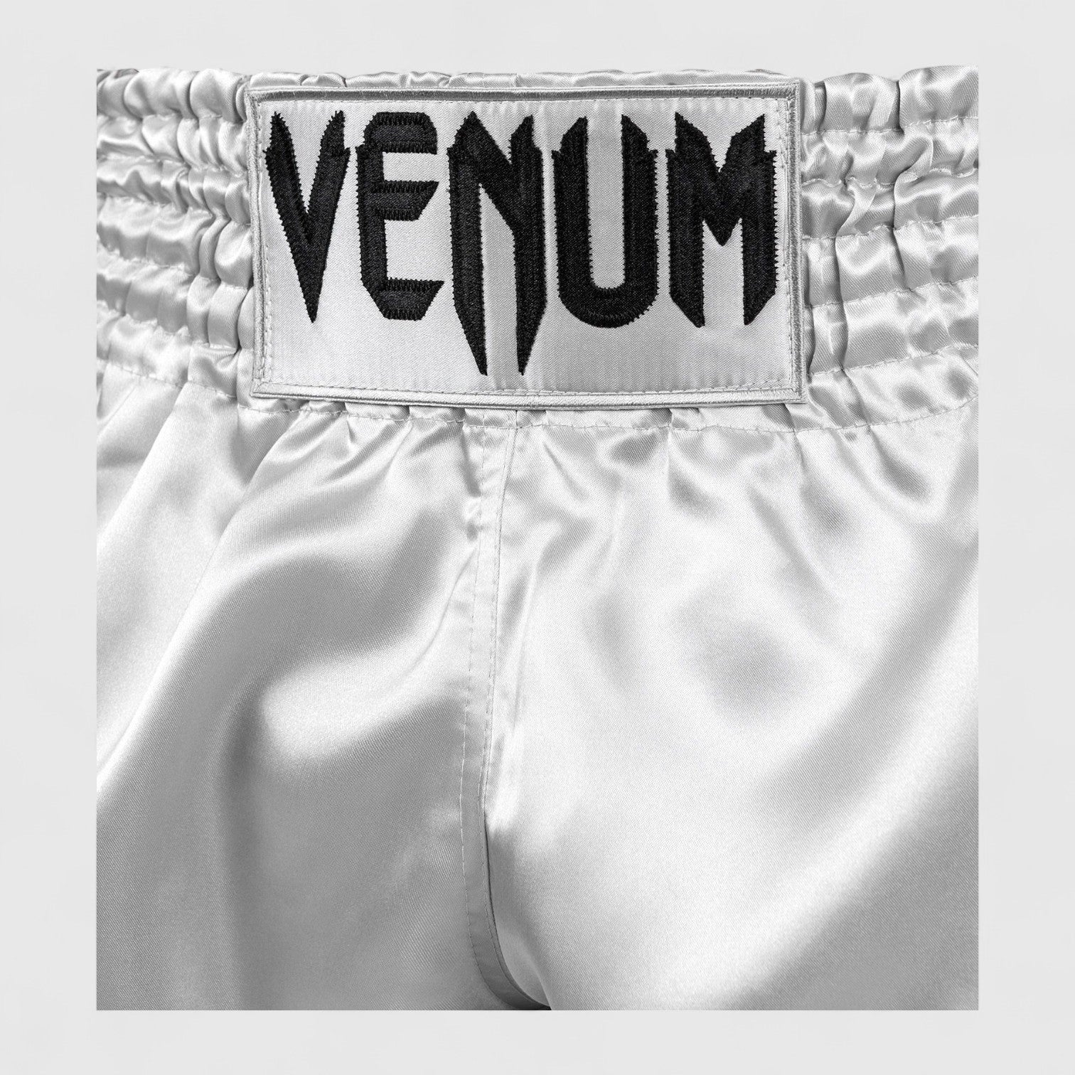 VENUM Classic Muay Thai shorts – klassiske shorts for trening og konkurranse - CombatStore.no