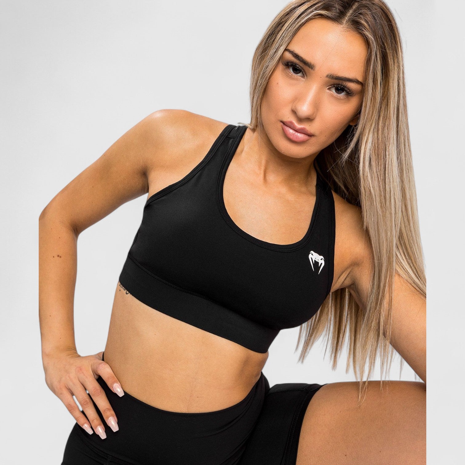 VENUM Essential Medium Impact Sports - BH - CombatStore.no