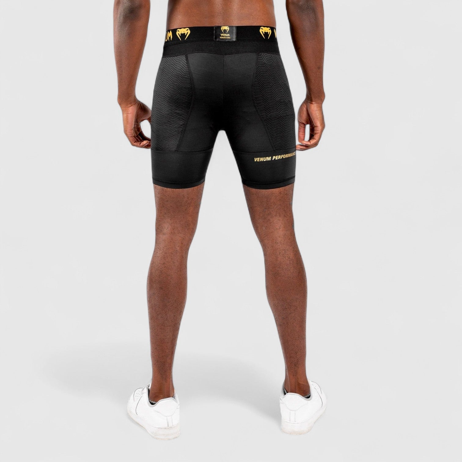 VENUM G - FIT Kompresjonsshorts - Svart/Gull - CombatStore.no