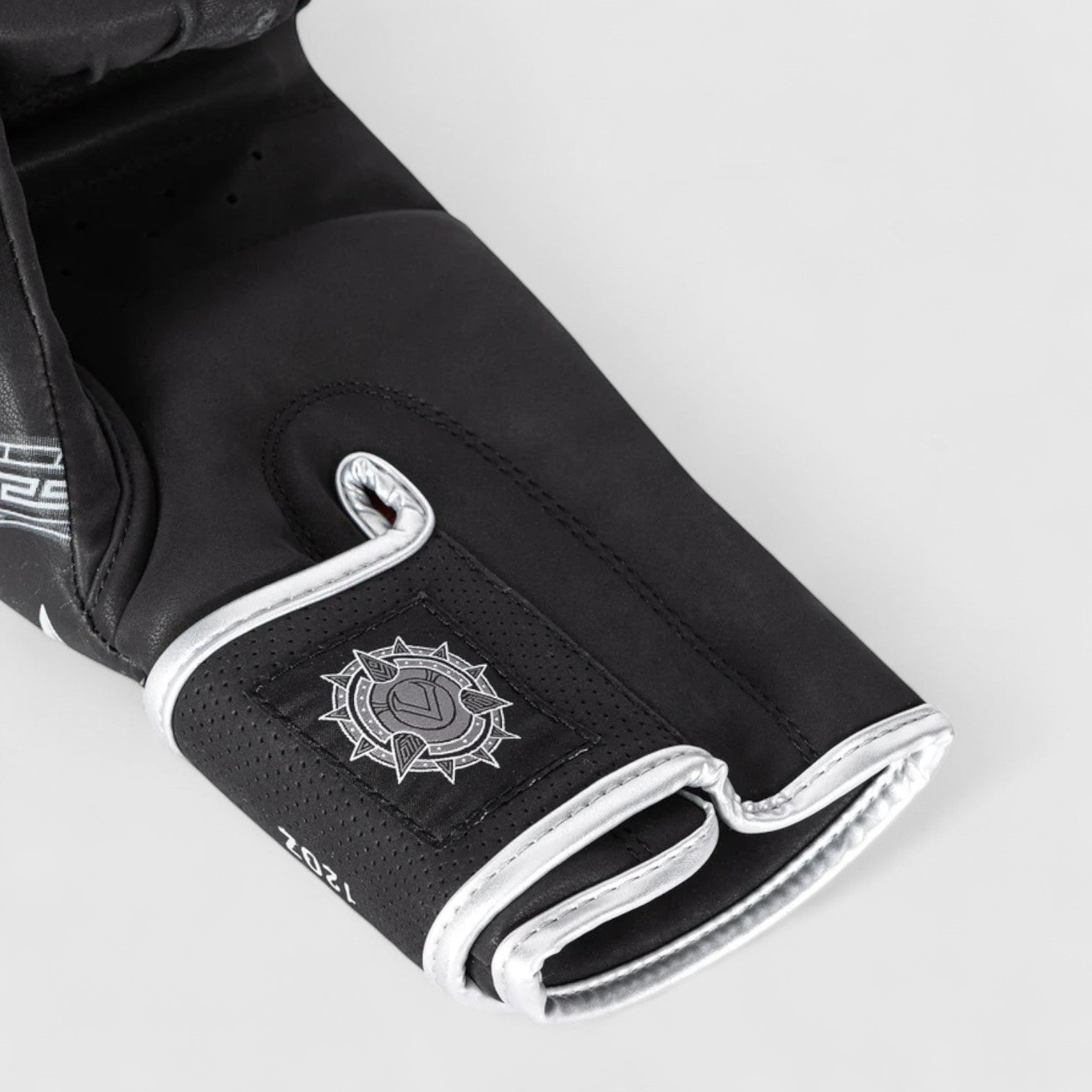 VENUM Gladiator 5.0 boksehansker - CombatStore.no