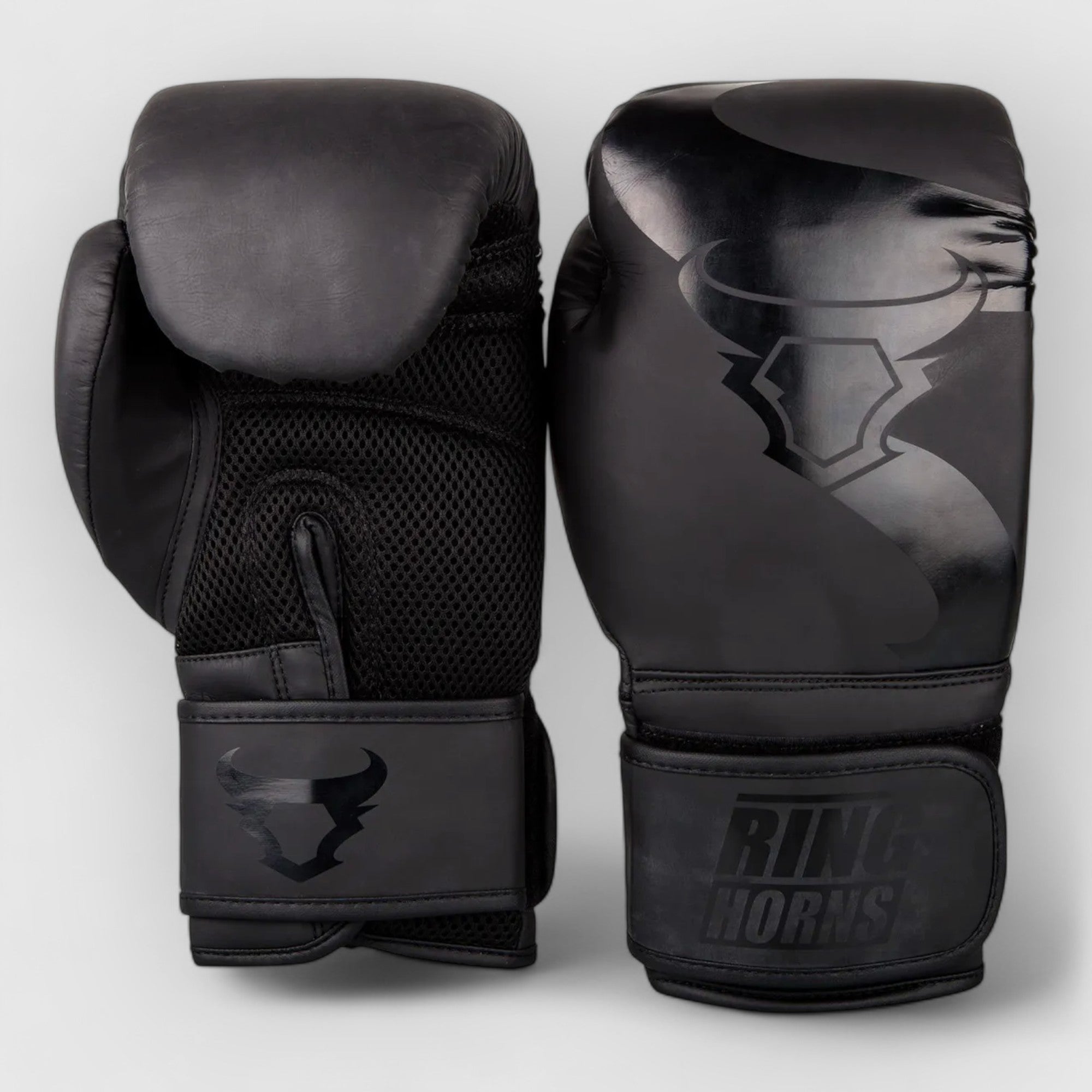 RINGHORNS Charger Boksehansker - Svart/Svart - CombatStore.no