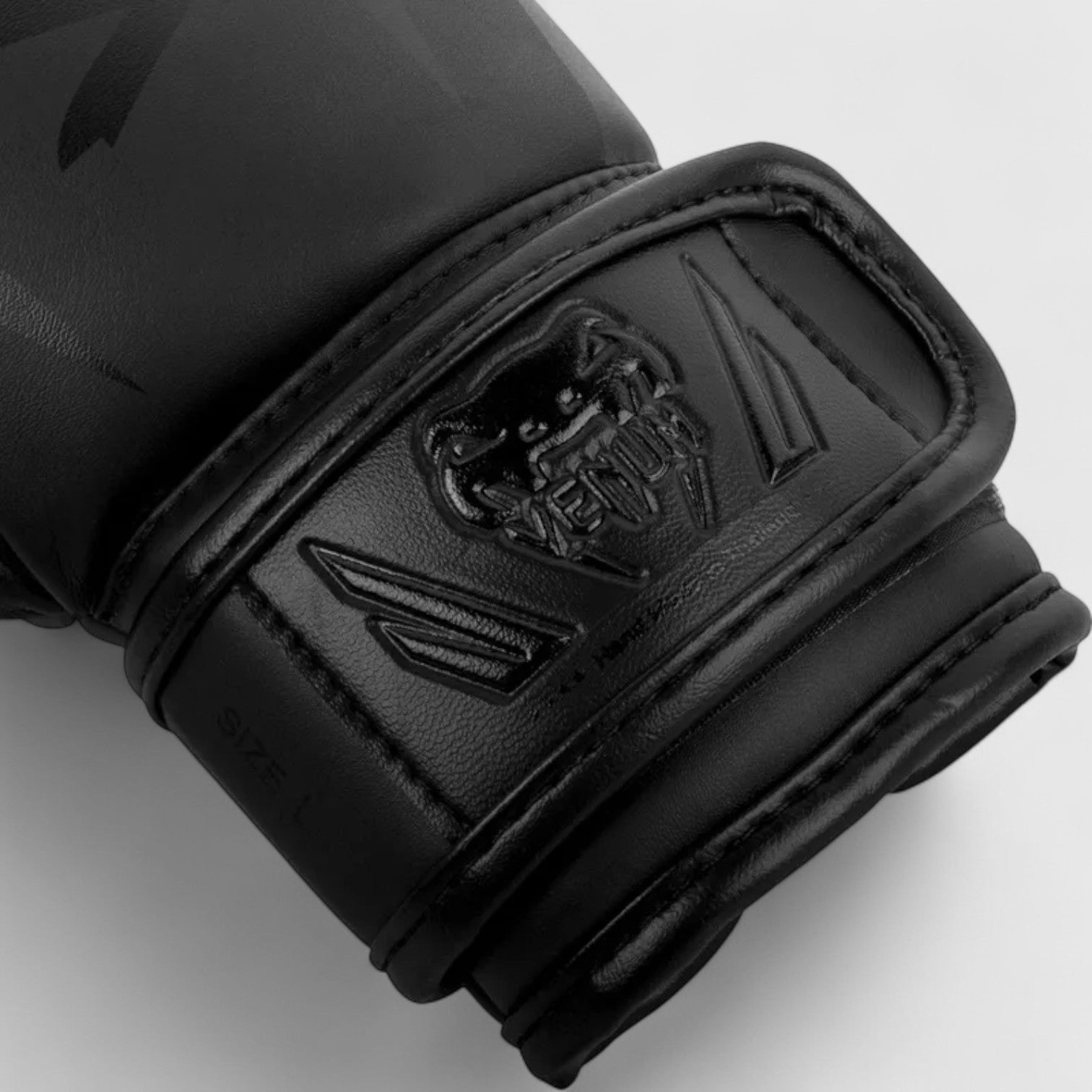 VENUM Elite Boksehansker for barn - Svart - CombatStore.no