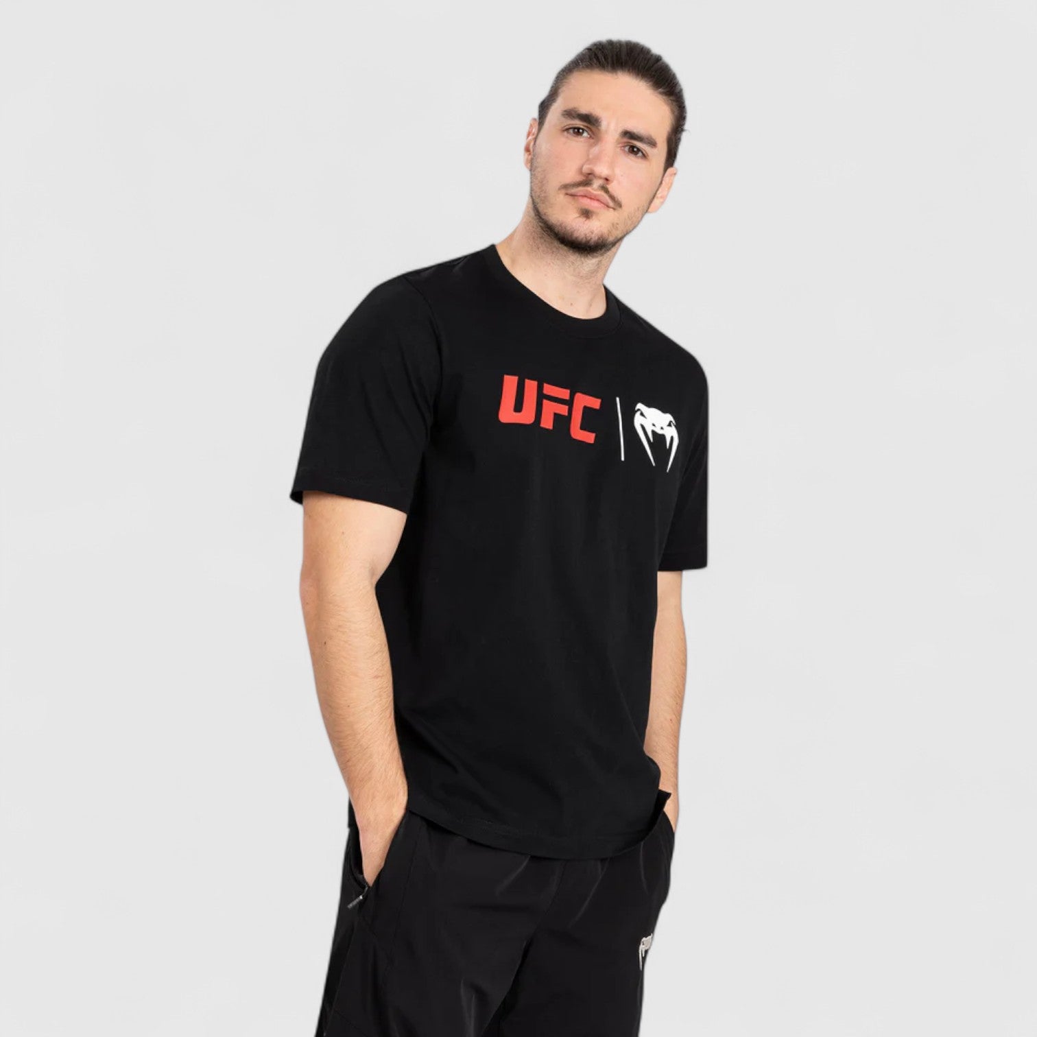 VENUM UFC Classic T - skjorte Svart og Rød - CombatStore.no